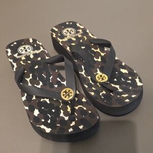 Tory Burch Black, Brown & Cream Leopard-Print Logo Flip Flop